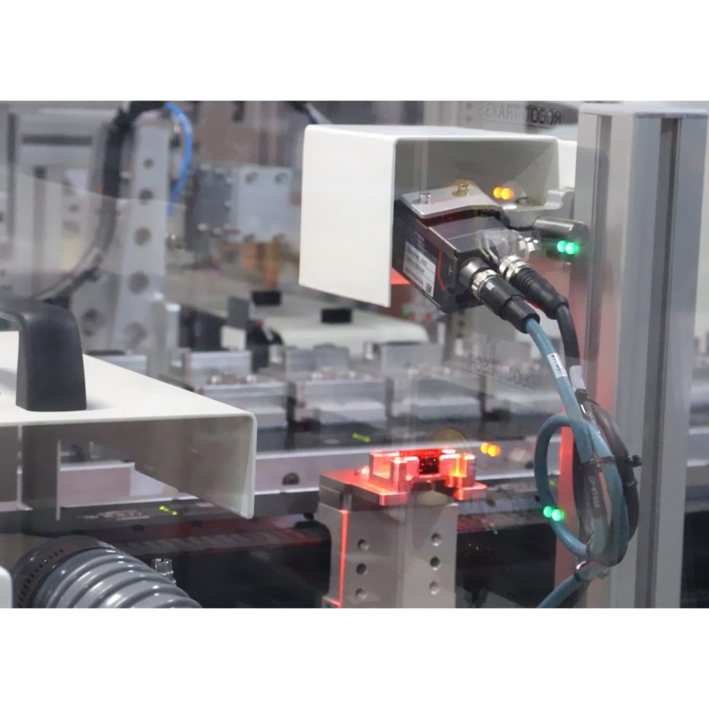 Final product scanning for traceability performed inside the same automated station